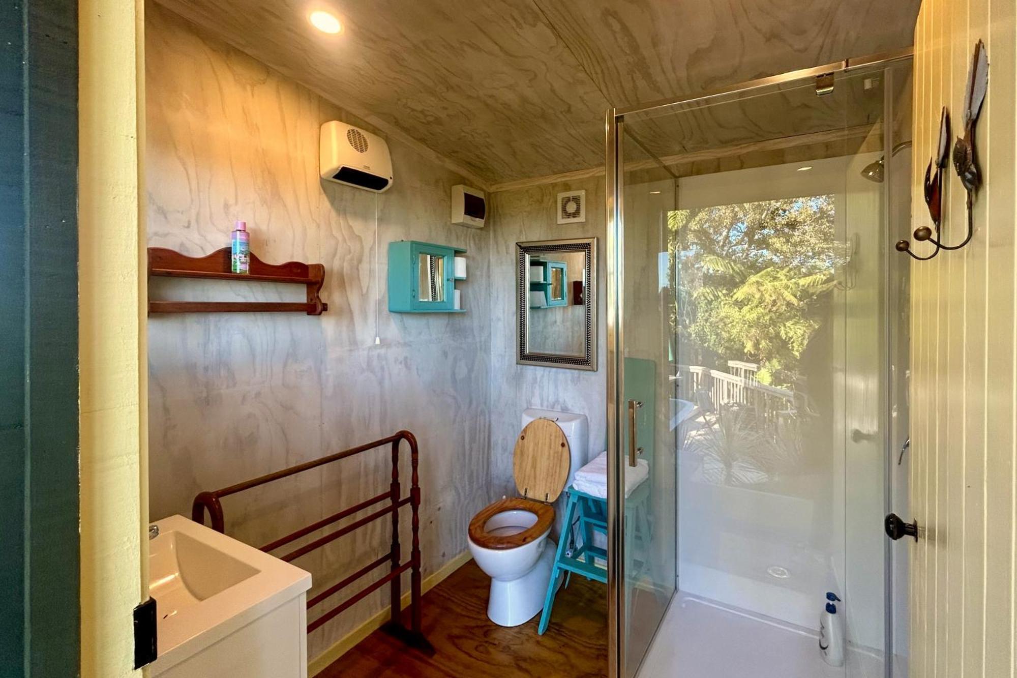 Te Tiro Accommodation Waitomo Caves Room photo