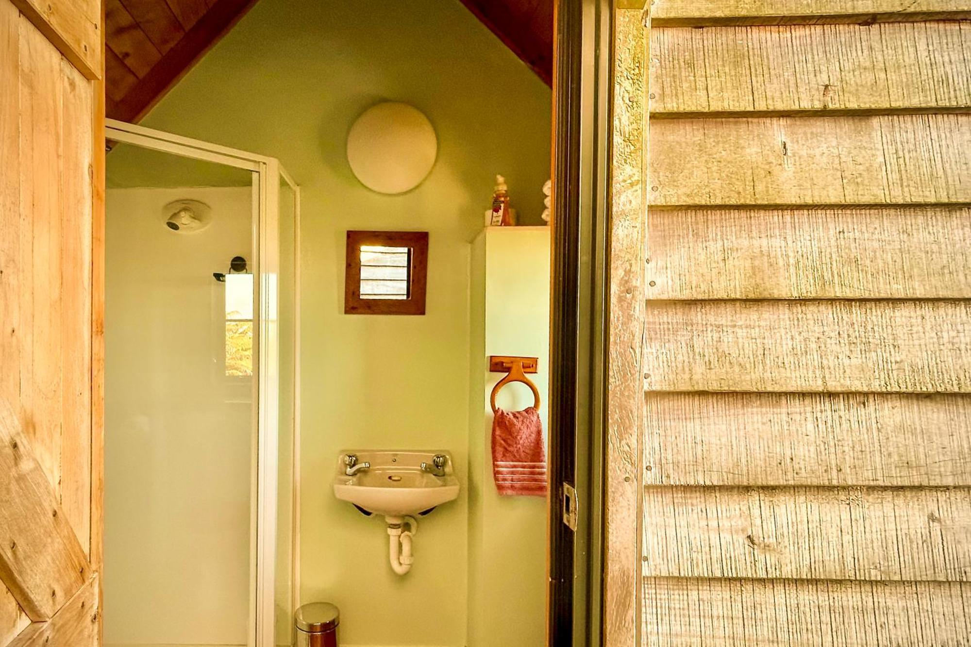 Te Tiro Accommodation Waitomo Caves Room photo